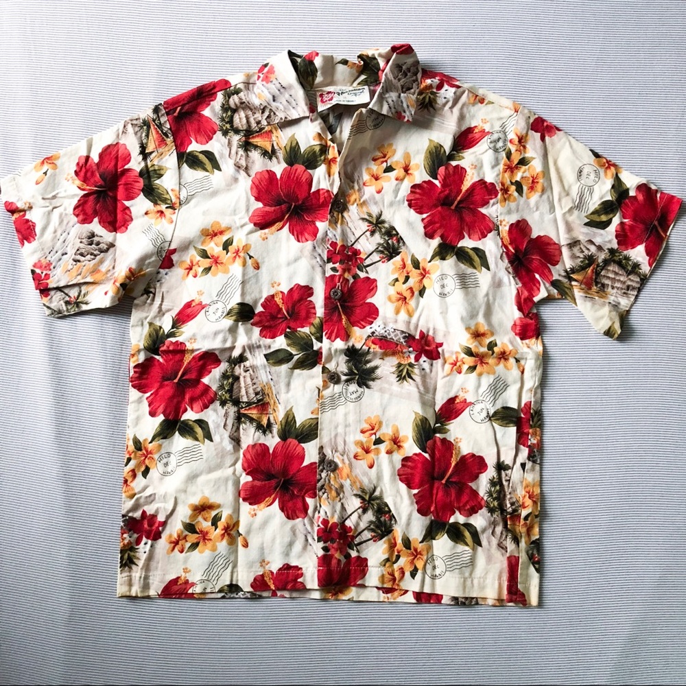 HILO HATTIES HAWAIIAN PRINT BUTTON UP SHIRT